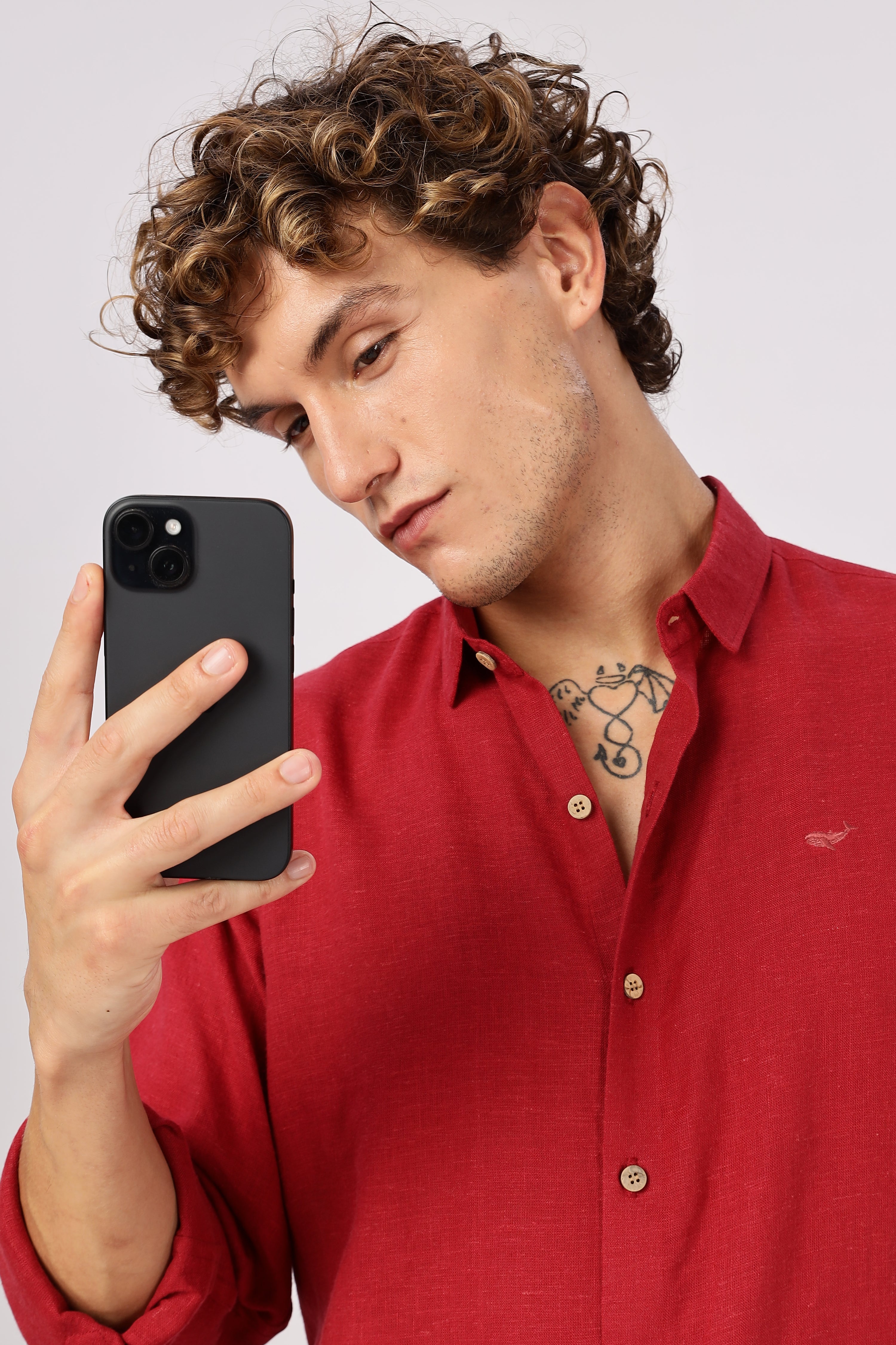 Red 100% Linen 44 Lea Shirt