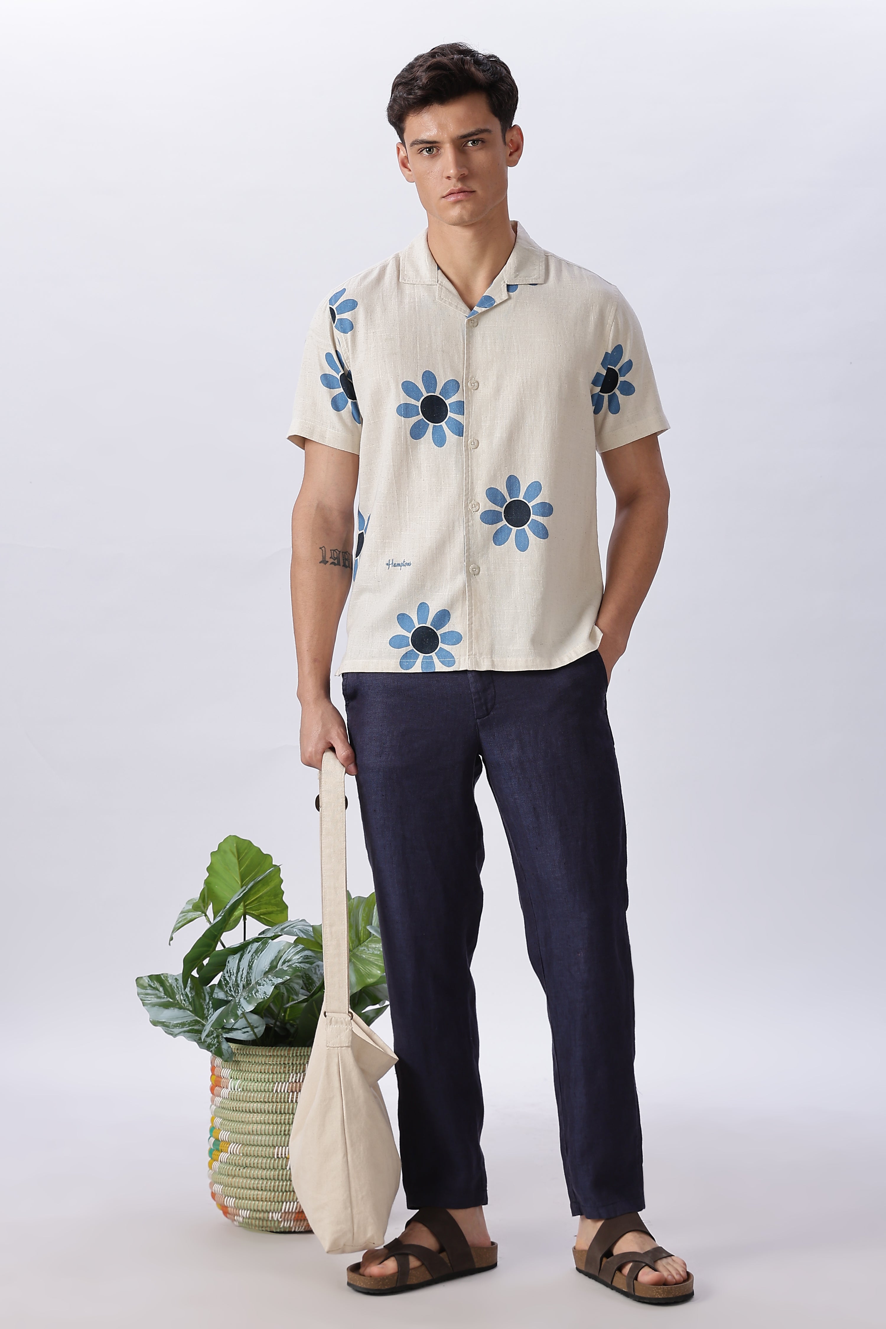Island Bloom Shirt With Printed Blue Daisy Motifs