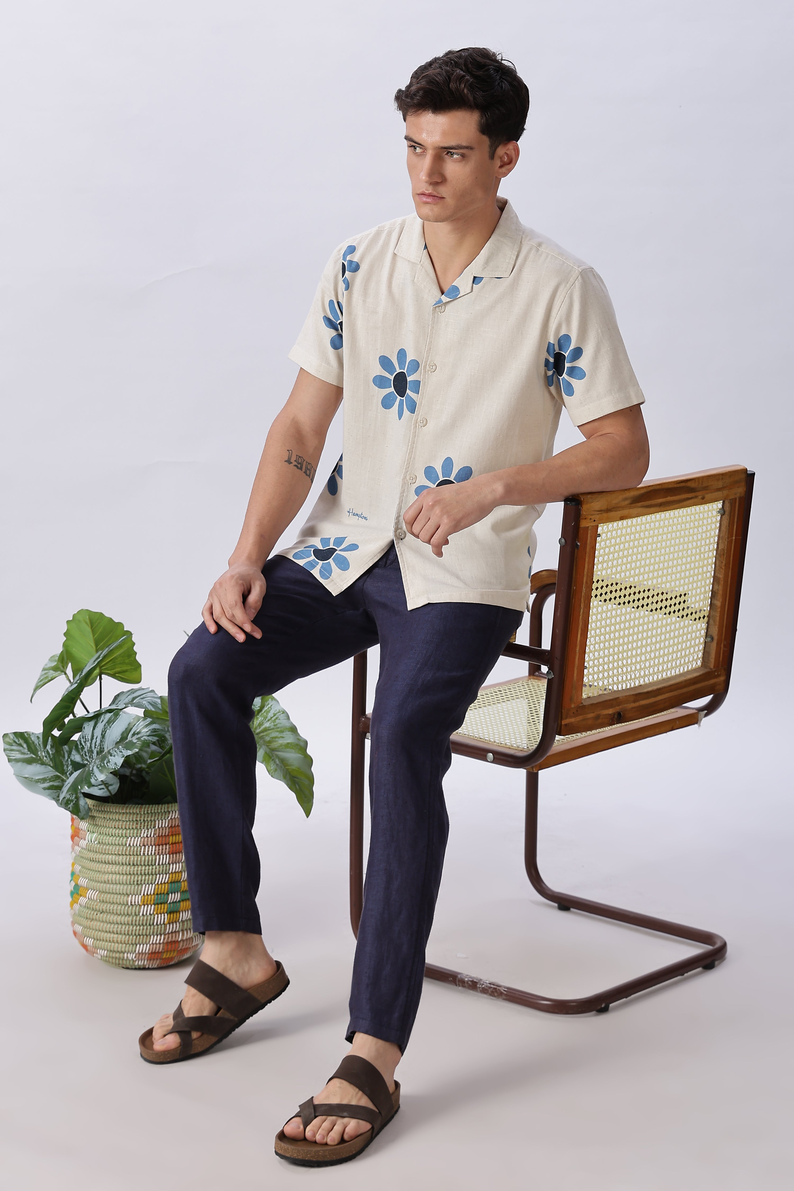 Island Bloom Shirt With Printed Blue Daisy Motifs