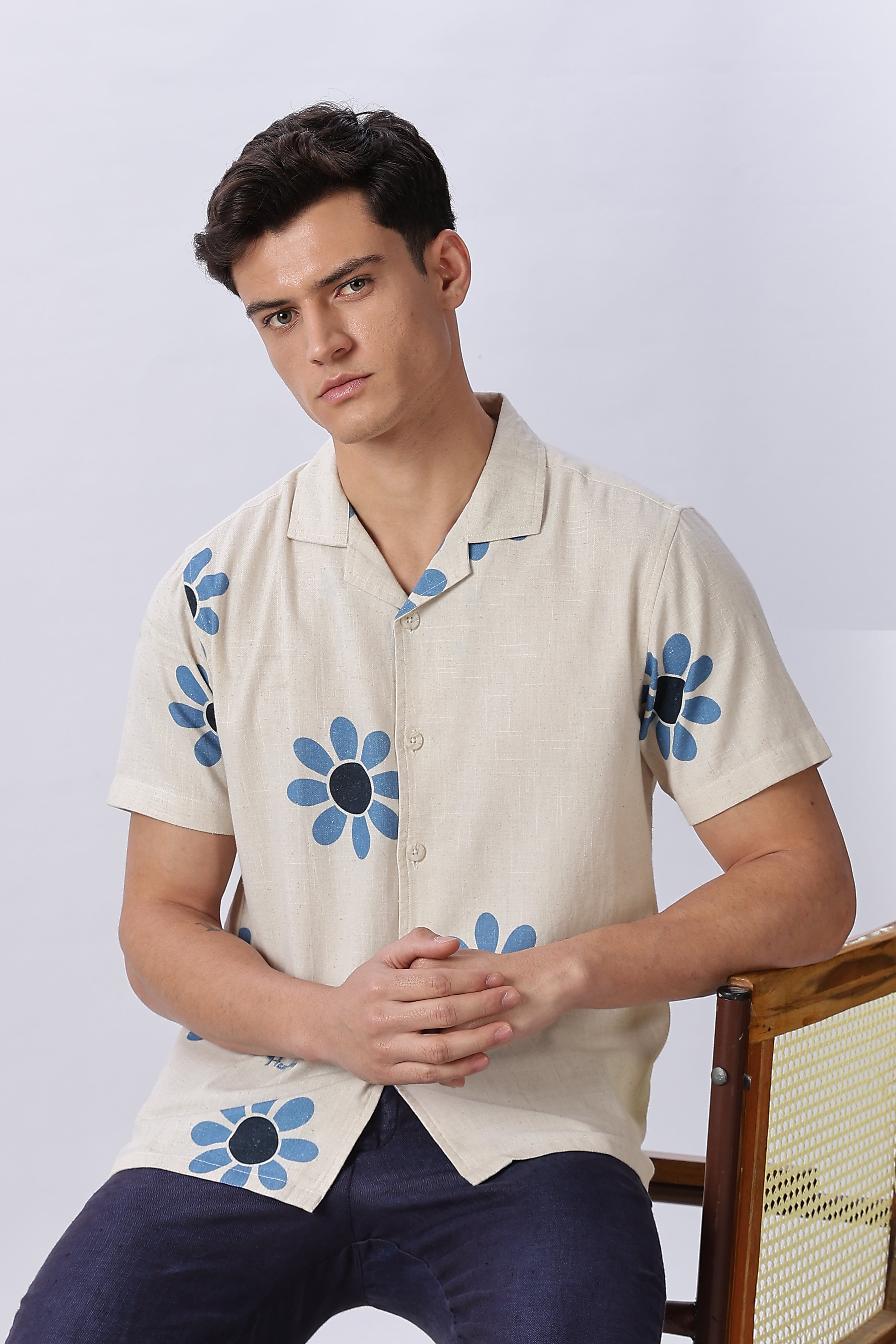 Island Bloom Shirt With Printed Blue Daisy Motifs