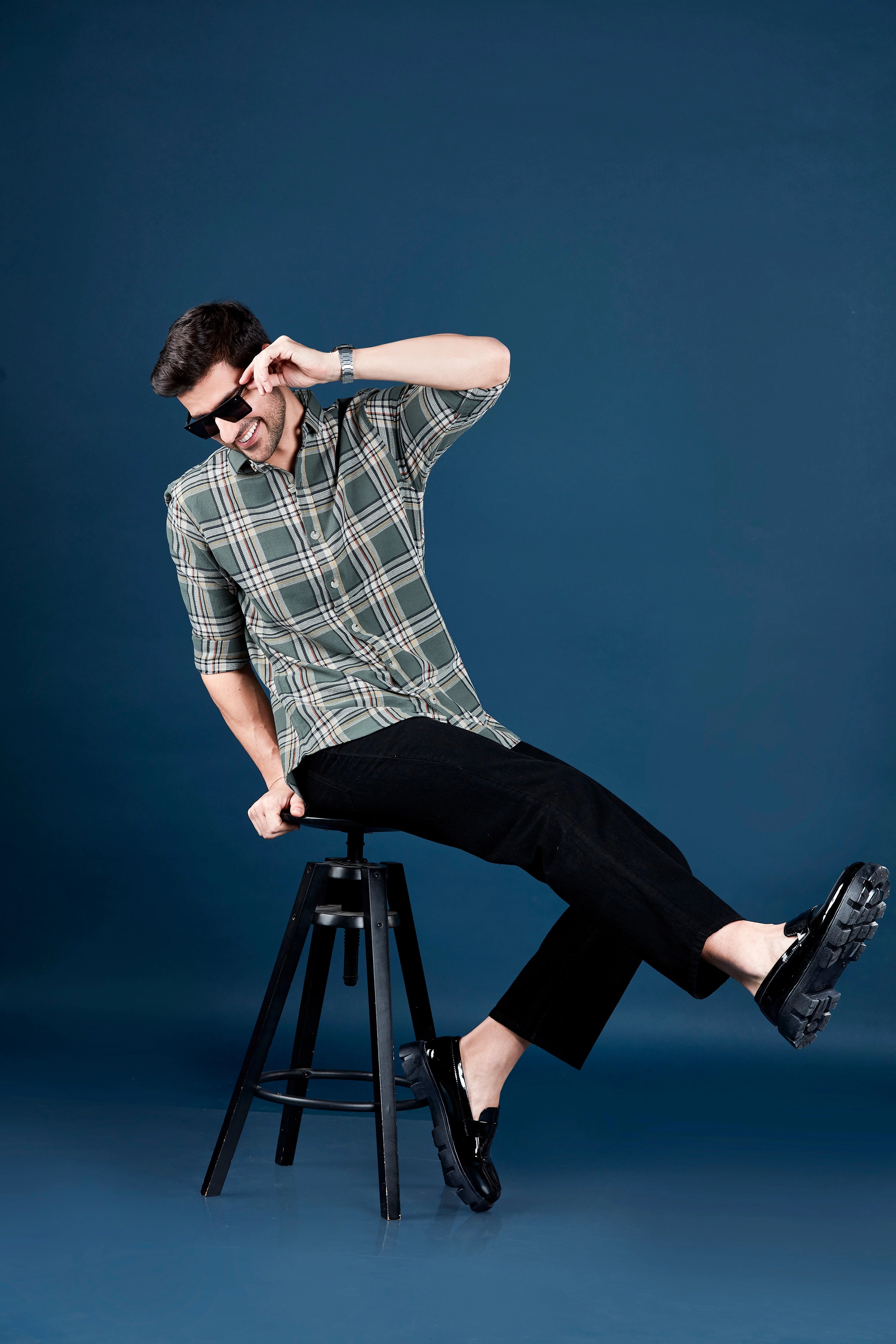Friday Grey Cotton Casual Checkered Shirt
