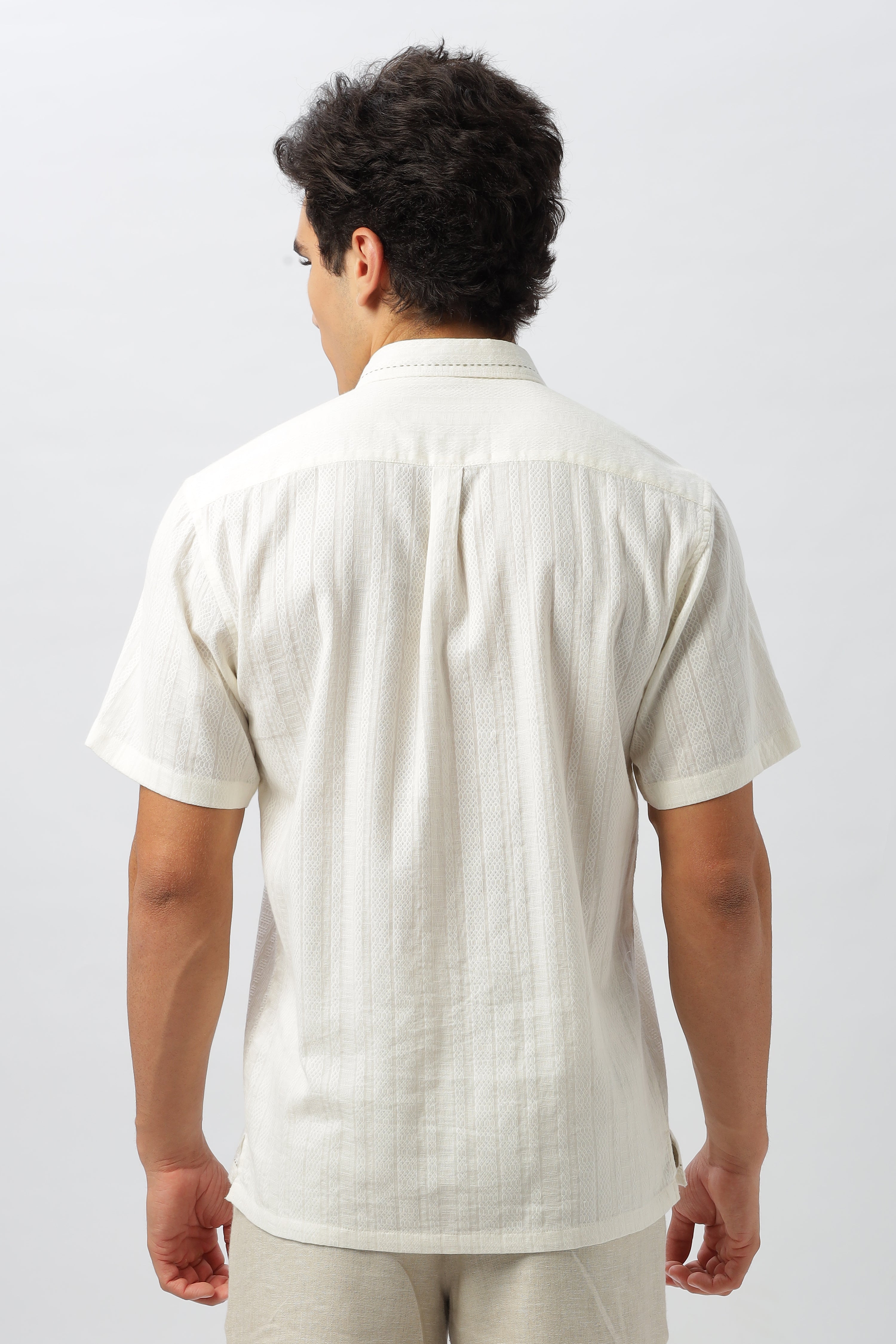 Port Louis White Embroidery Box Fit Shirt