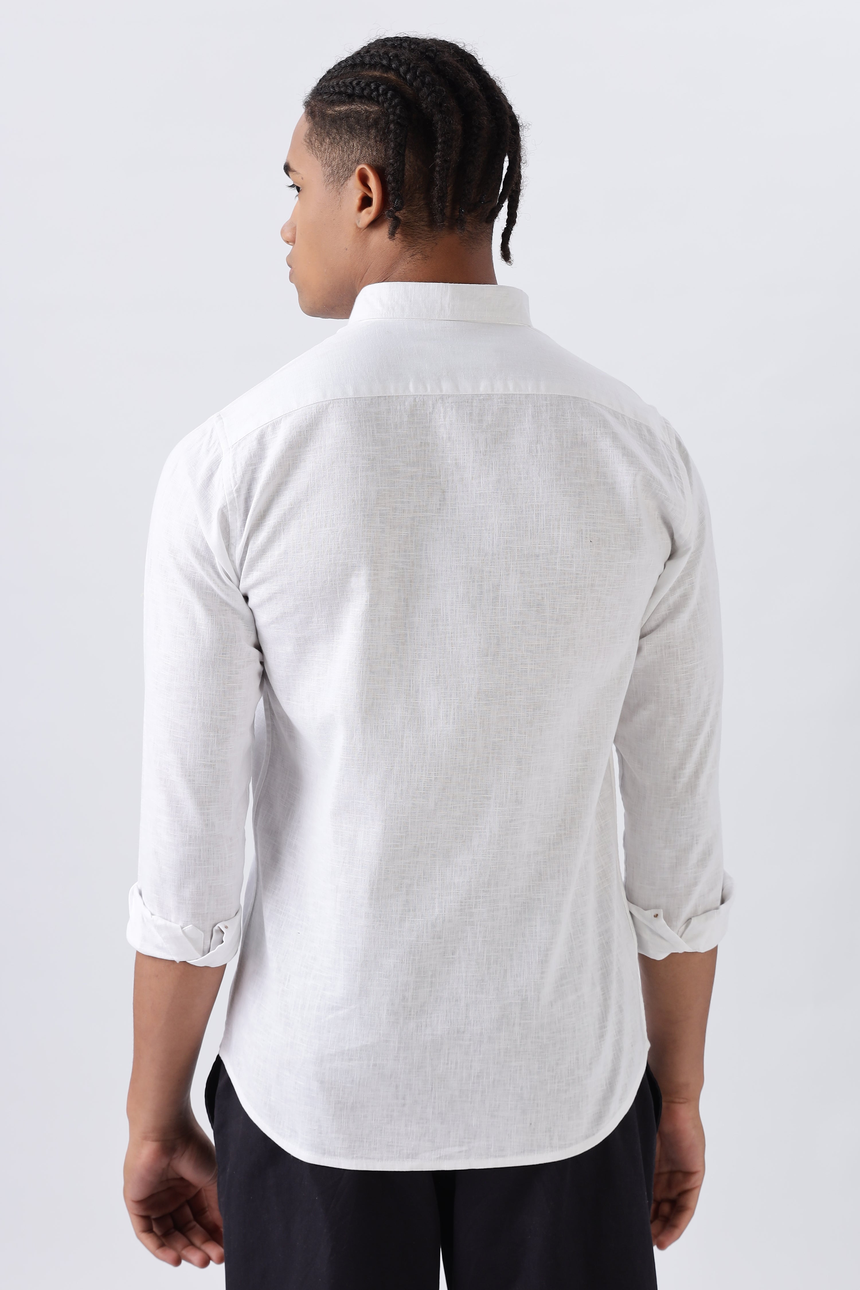 White classic pirogue embroidery shirt