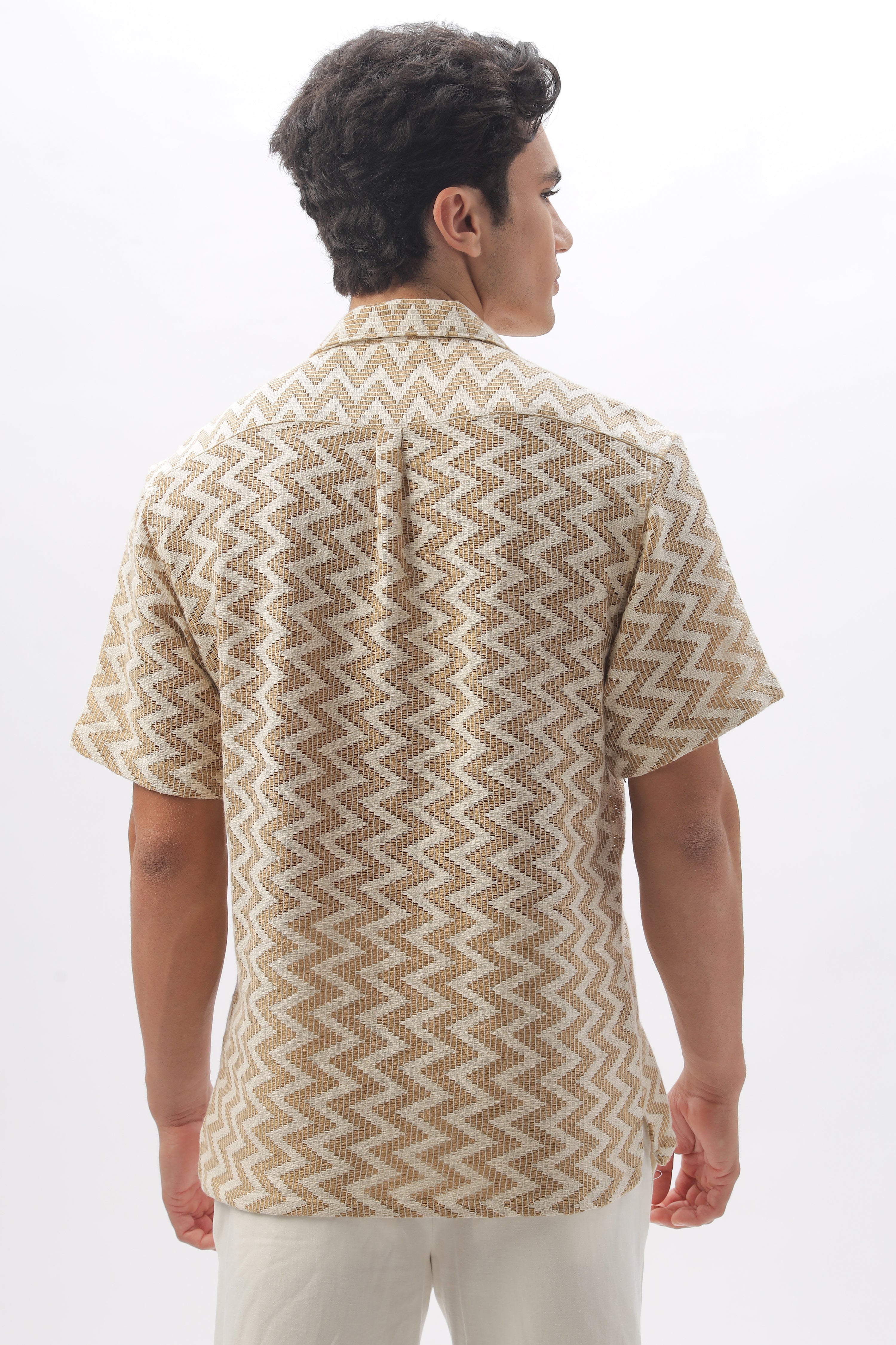 Zig-zag Crochet Beige Energy Shirt