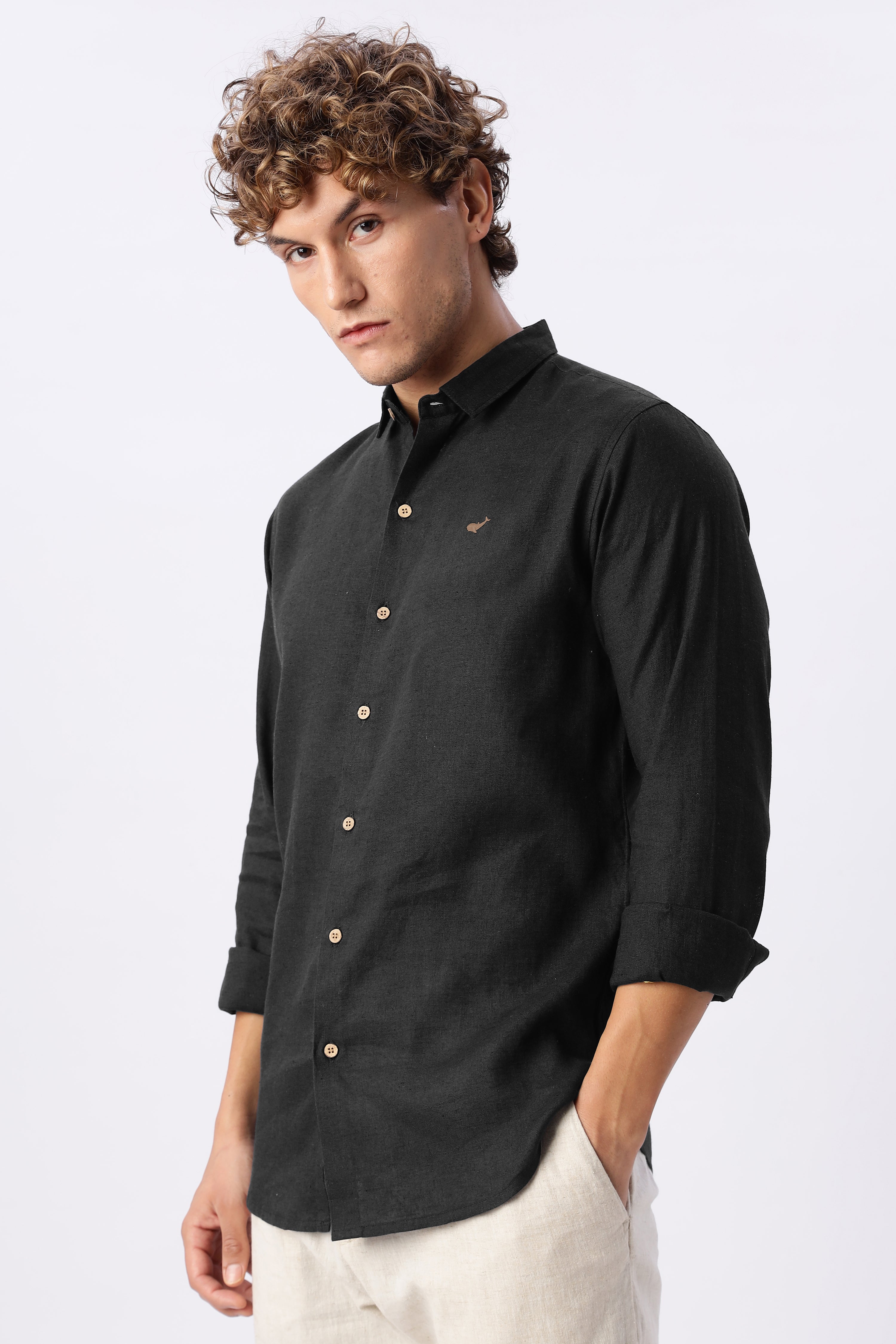 Black 100% Linen 44 Lea Shirt