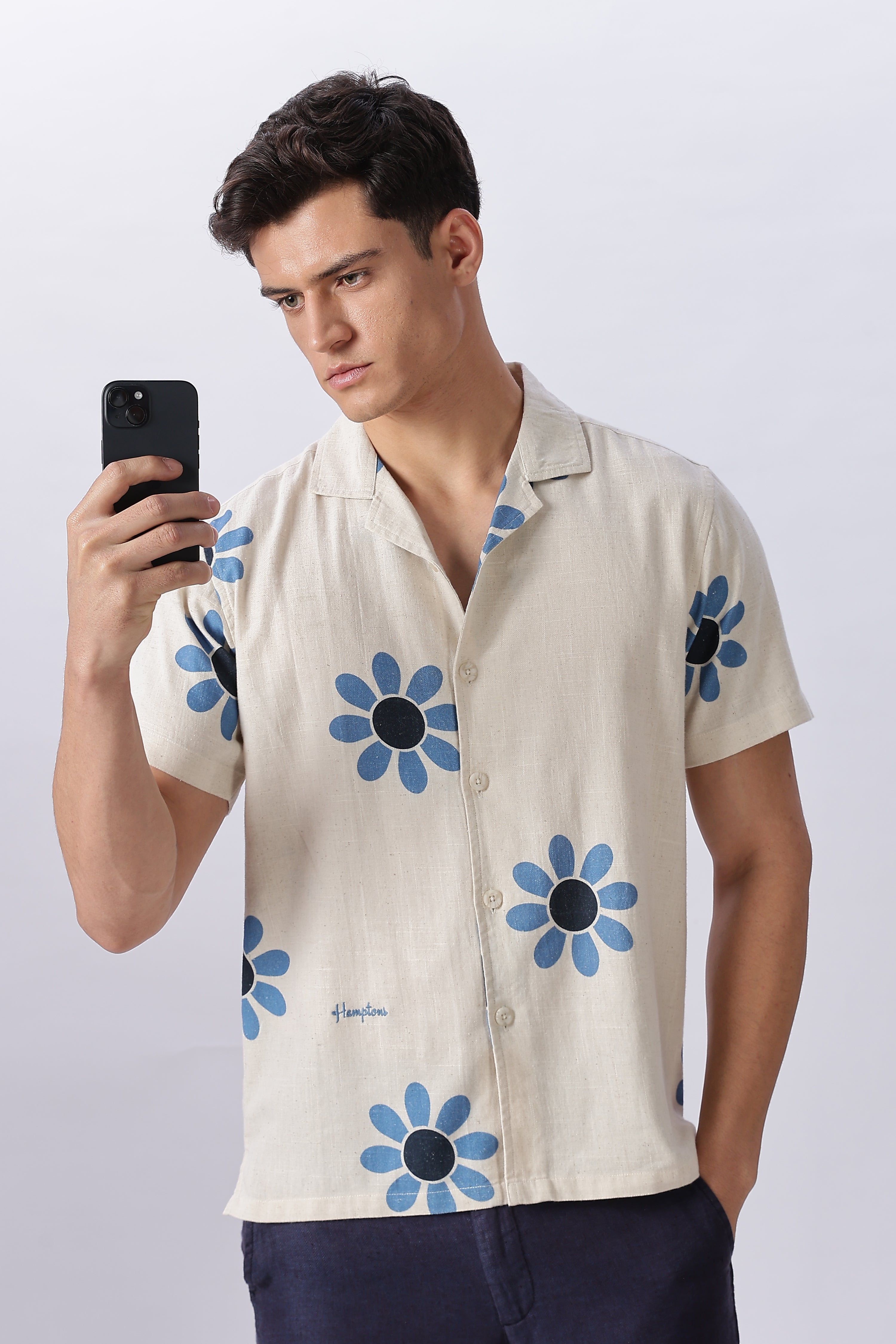 Island Bloom Shirt With Printed Blue Daisy Motifs