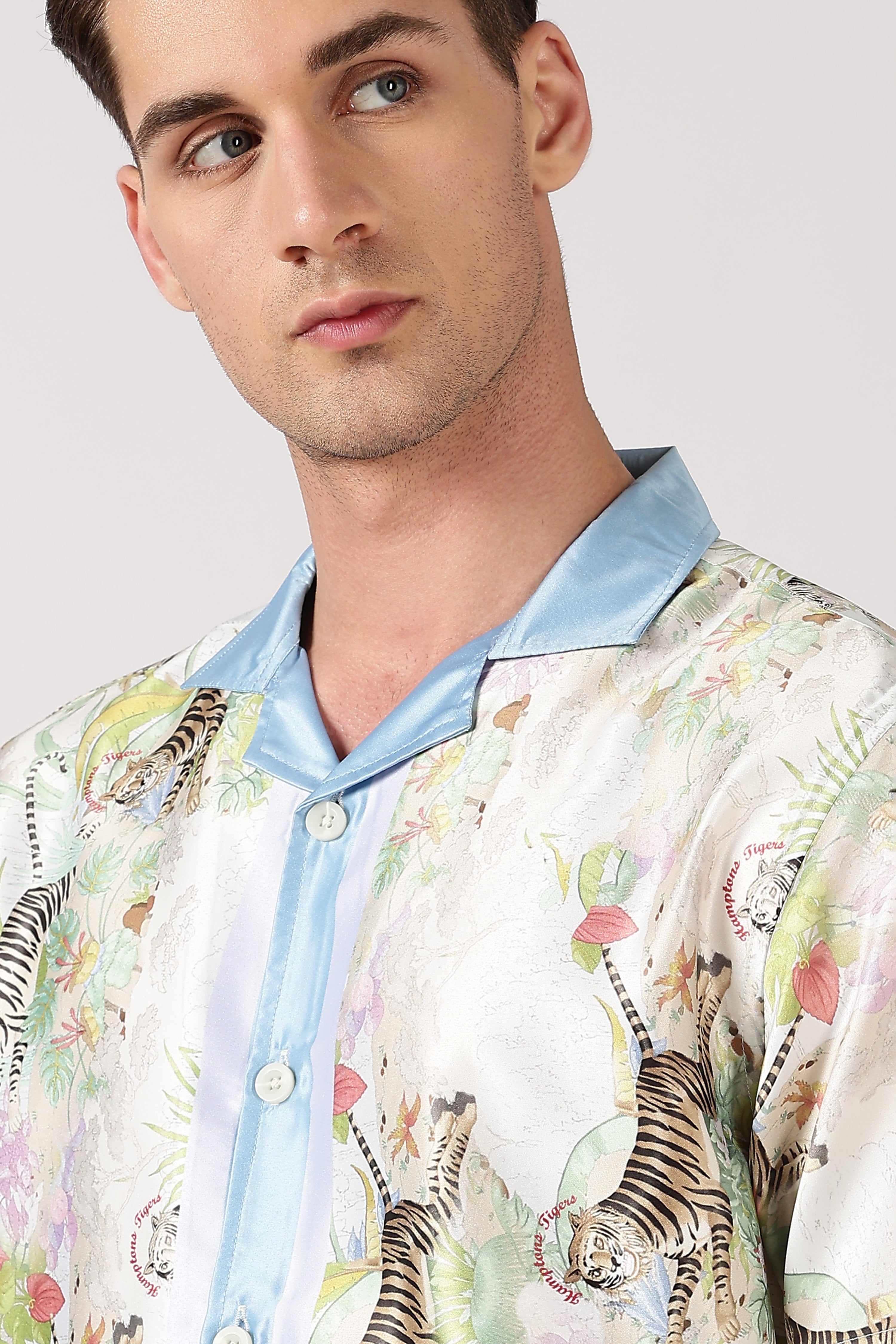 Hamptons Tigers Satin Box Fit Cream Printed Shirt