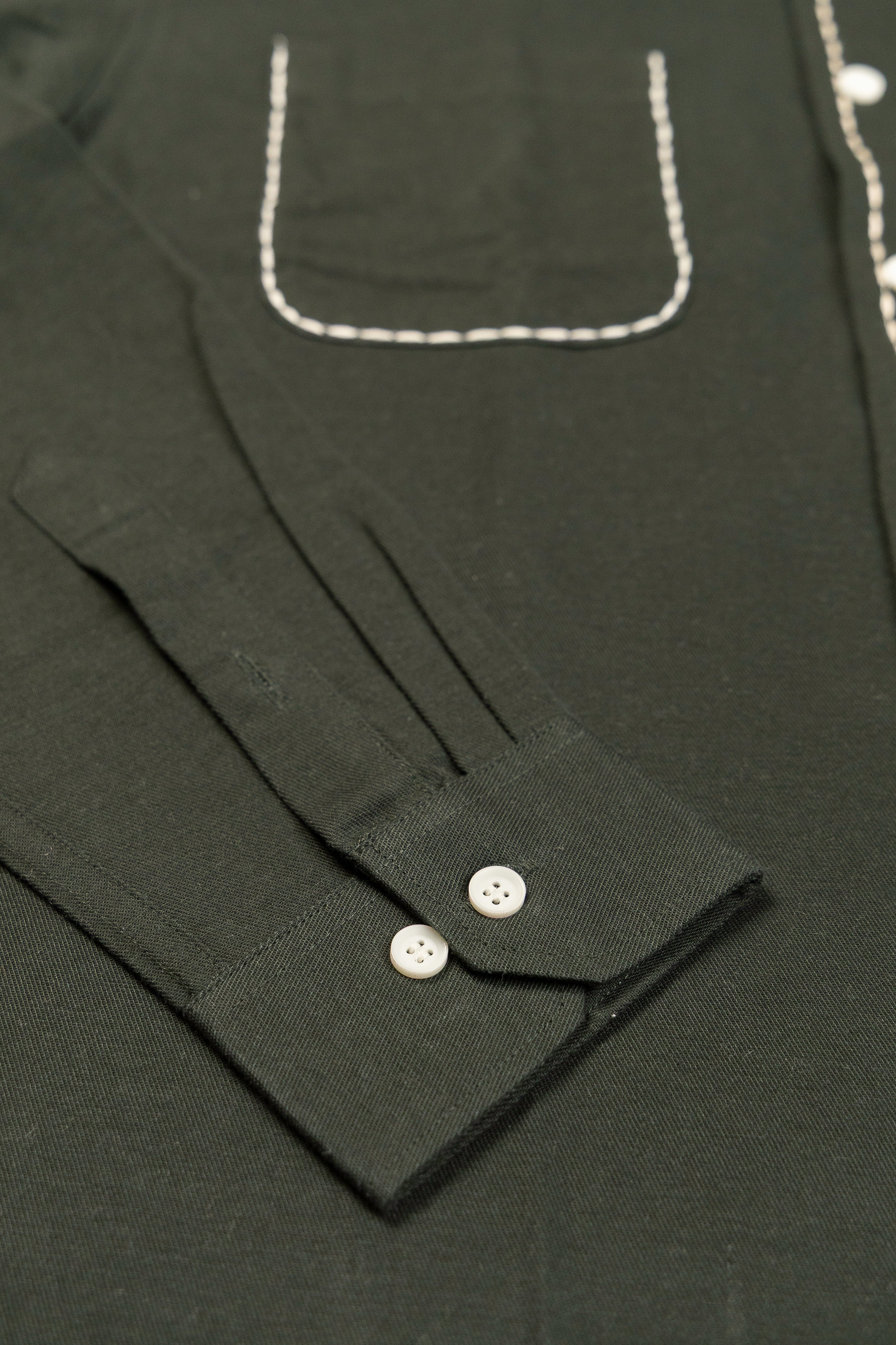Evergreen Cotton– Spread Collar And Bouble Pocket Shirt